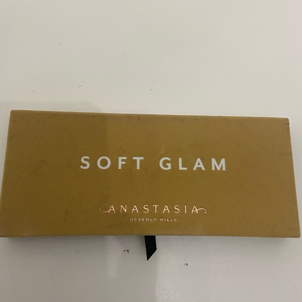ABH Soft Glam Palette